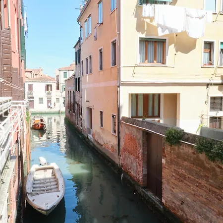 Lustraferi Apartment-2